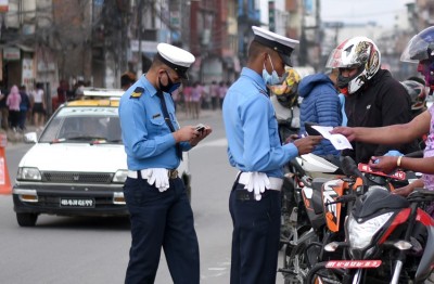 उपत्यकामा आठ लाख बढी सवारीचालक कारबाहीमा